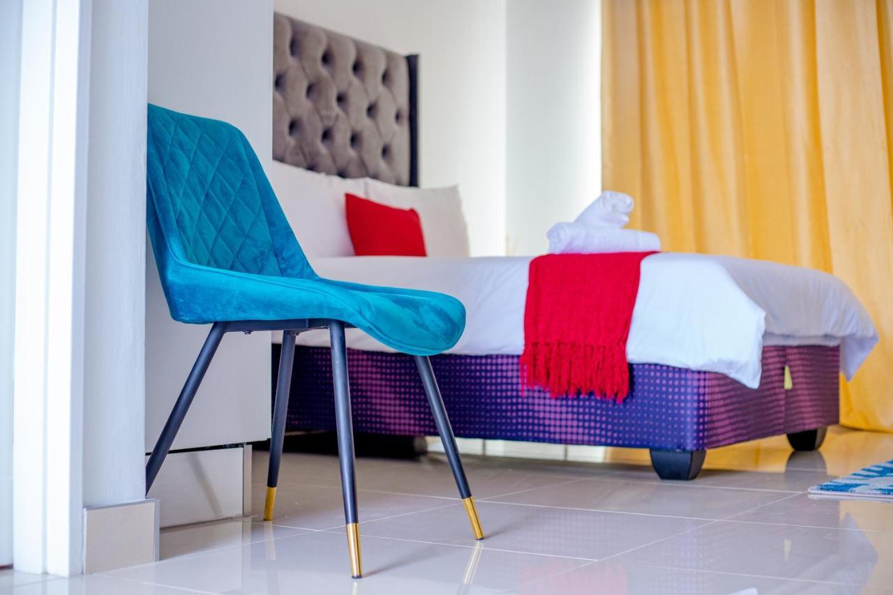 Urban Oasis Apartments At Hidas Уиндхоек Екстериор снимка