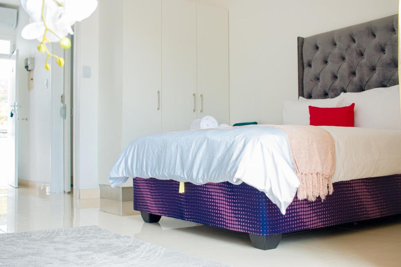 Urban Oasis Apartments At Hidas Уиндхоек Екстериор снимка