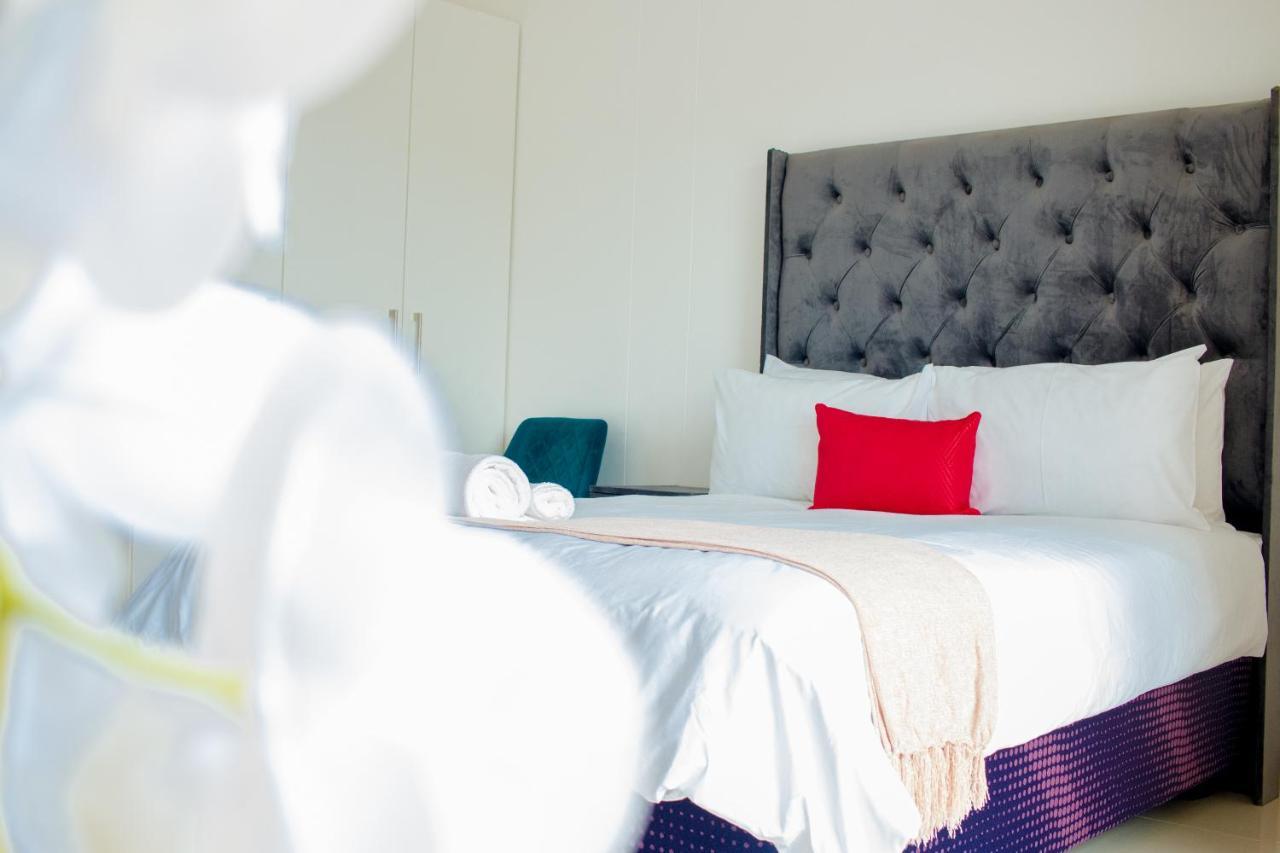 Urban Oasis Apartments At Hidas Уиндхоек Екстериор снимка