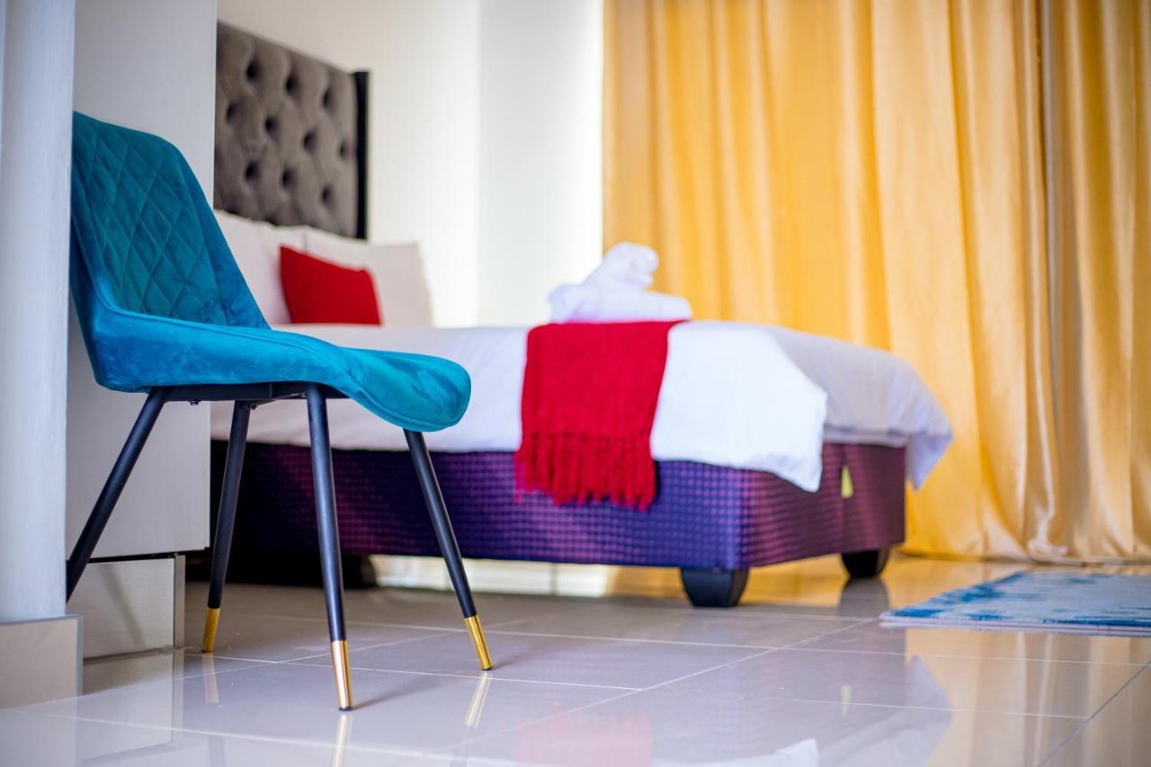 Urban Oasis Apartments At Hidas Уиндхоек Екстериор снимка